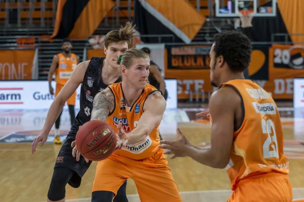 案例对比与 案例对比与